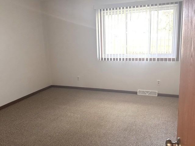 313 South Ave - Photo 6 of 16
