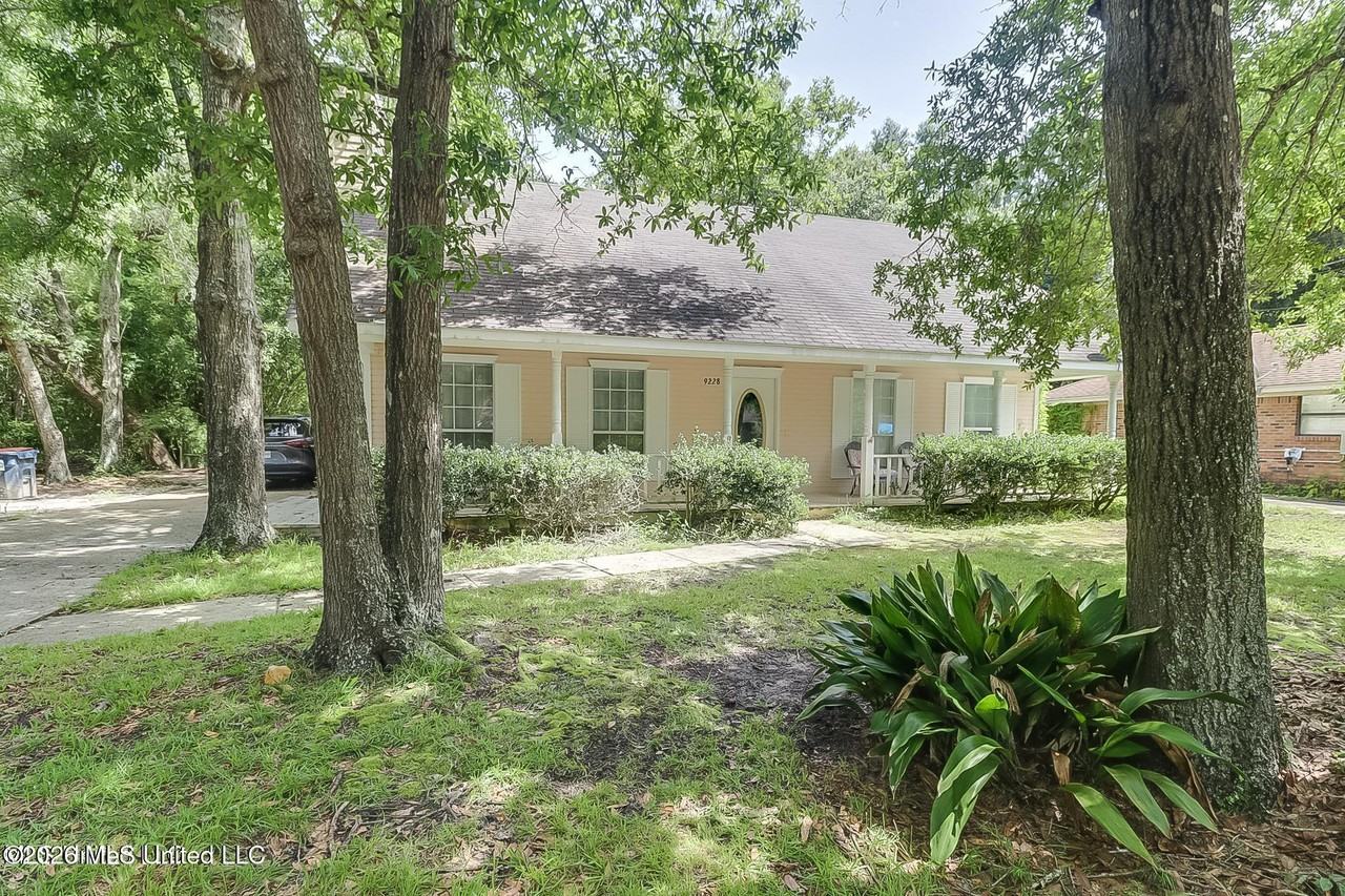 9228 Point Aux Chenes Rd - Photo 2 of 24