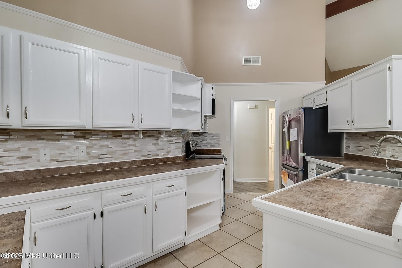 9228 Point Aux Chenes Rd - Photo 6 of 24