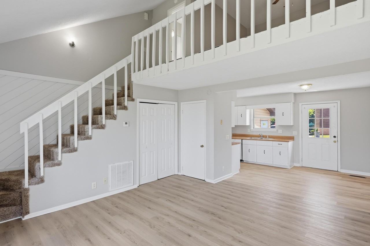 90 Park St #102 - Photo 4 of 28