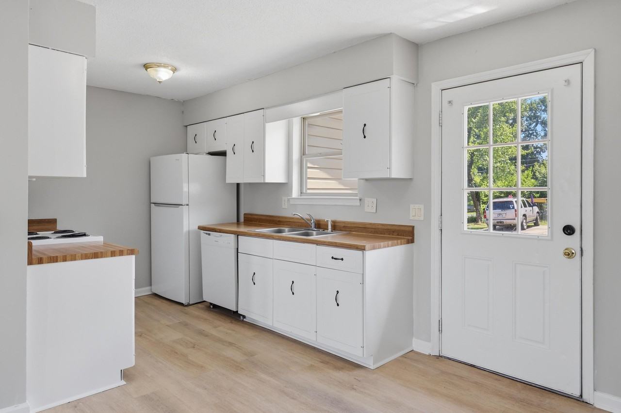90 Park St #102 - Photo 7 of 28