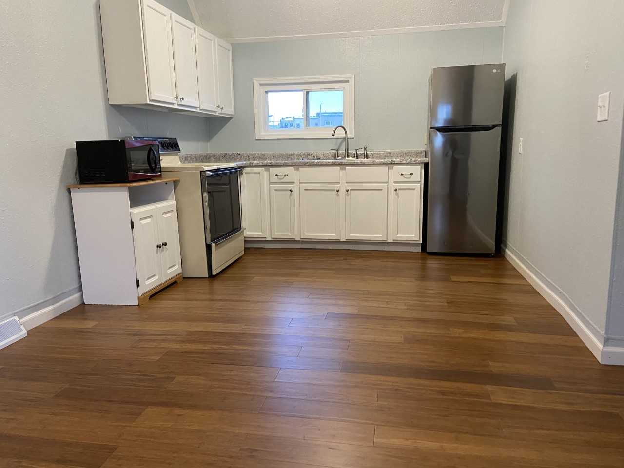 105 1st Ave Sw - Photo 4 of 6