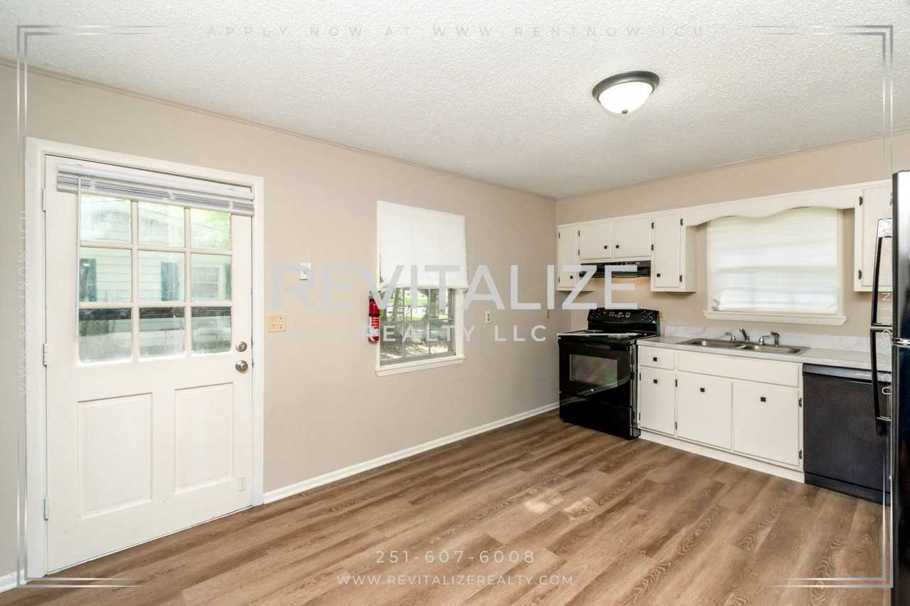 1803 Runnels Rd - Photo 7 of 24