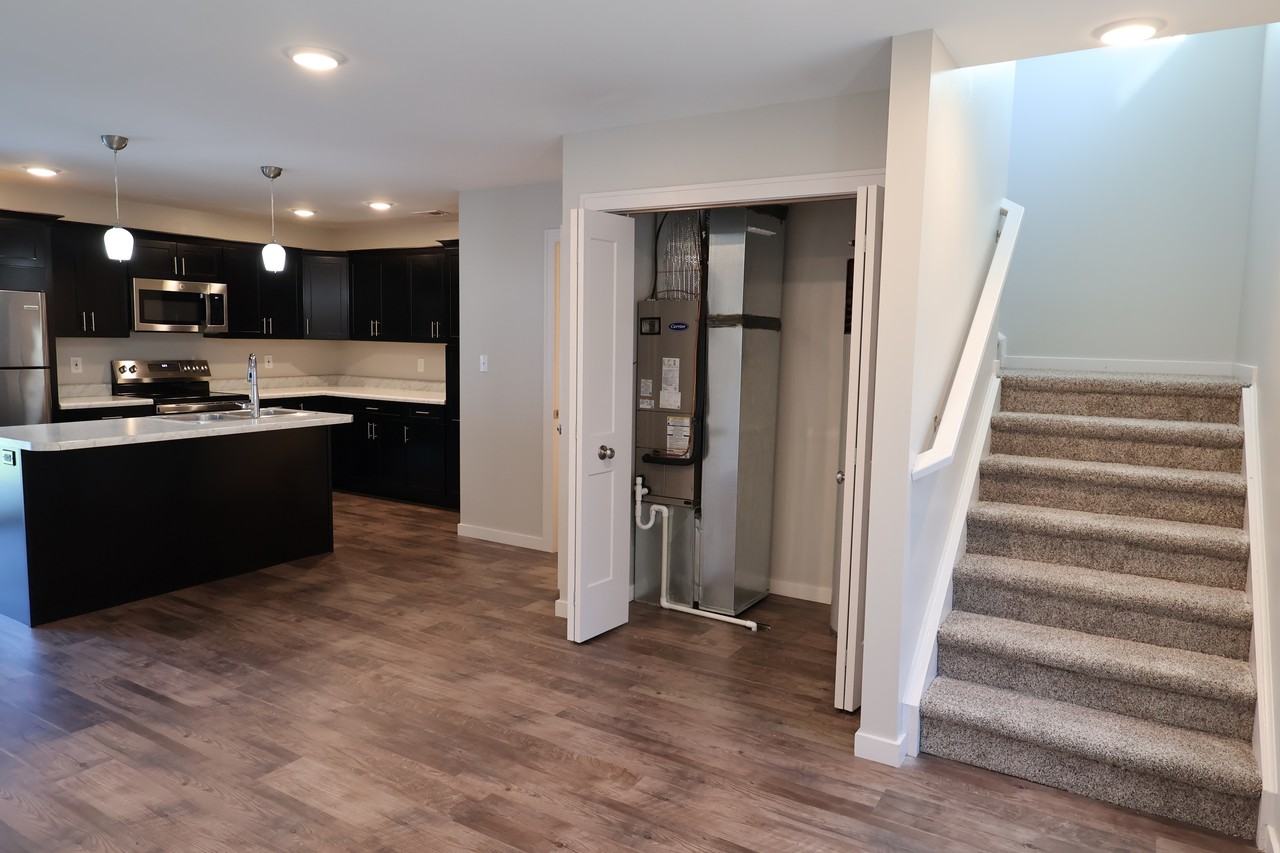 303 Creekview Dr #303 - Photo 4 of 50