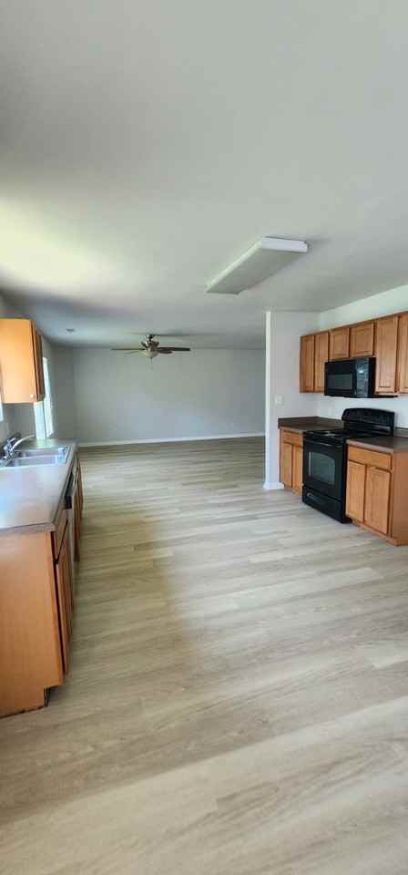 155 Bayside Ln #1 - Photo 4 of 9