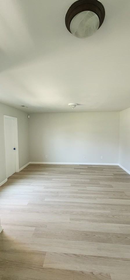 155 Bayside Ln #1 - Photo 6 of 9