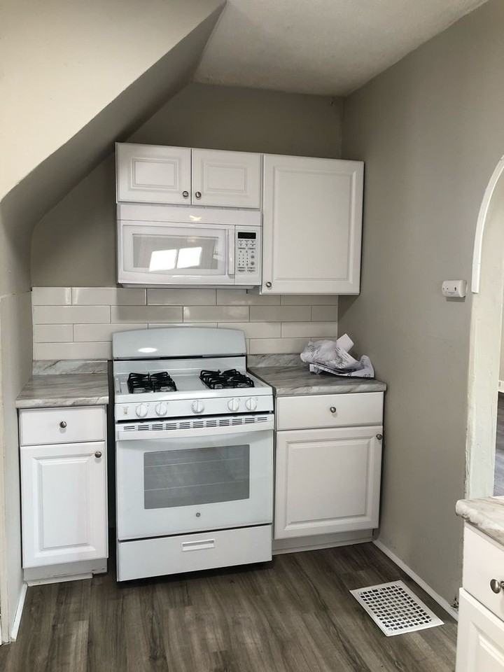 2005 Kenneth Ave - Photo 3 of 17