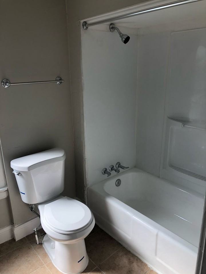 2005 Kenneth Ave - Photo 5 of 17
