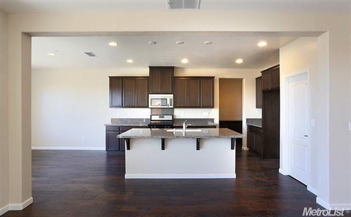 872 Calico Dr #1 - Photo 5 of 8