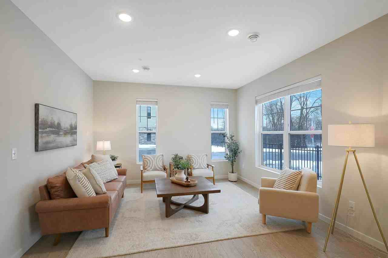 Ironwood Townhomes - Photo 5 of 40