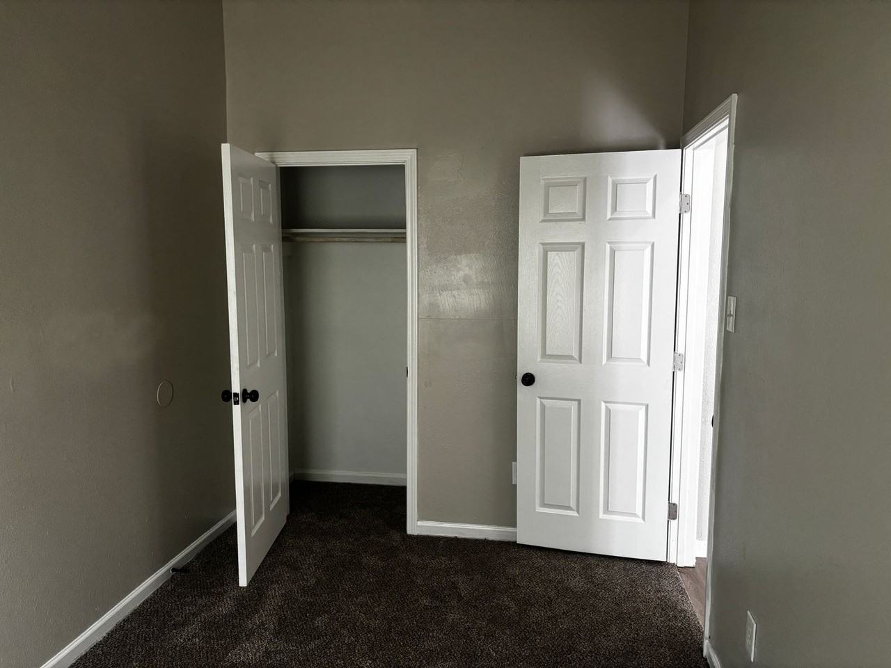 2281 Virginia St - Photo 6 of 21