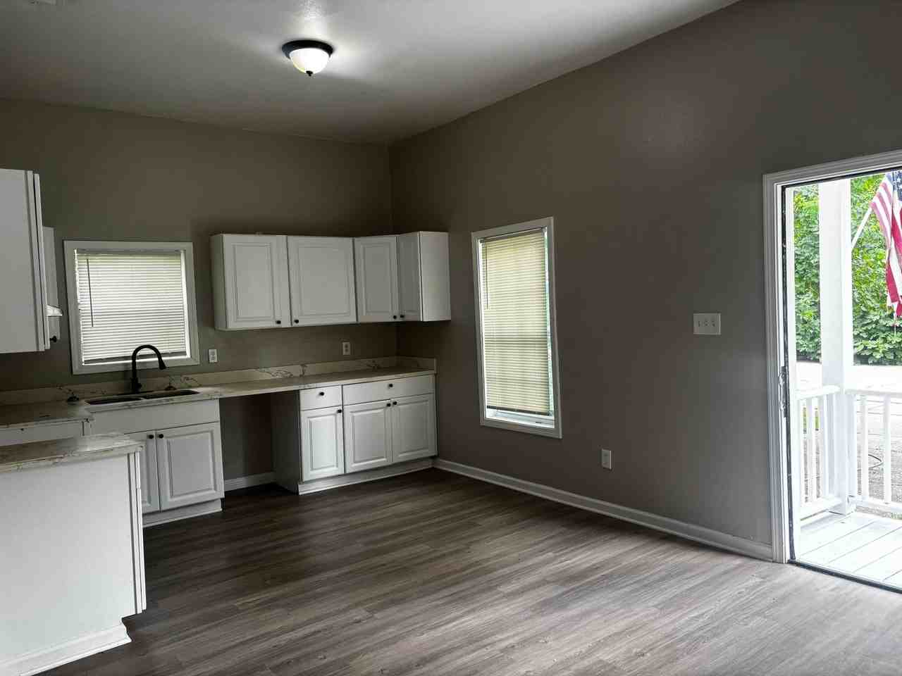 2281 Virginia St - Photo 7 of 21