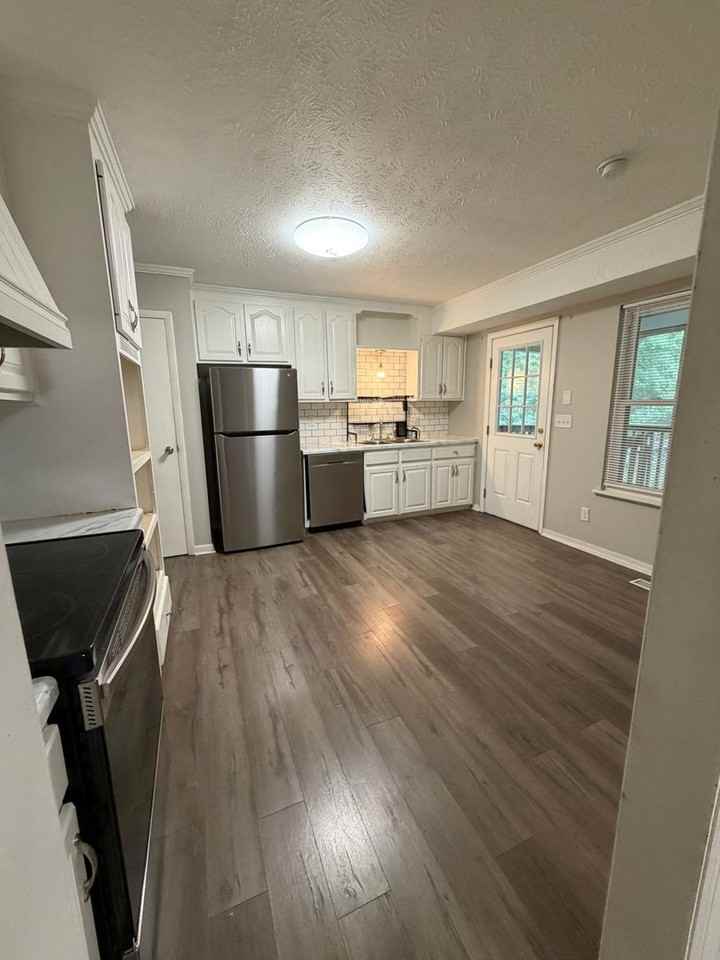 5818 Holly Trce - Photo 6 of 27