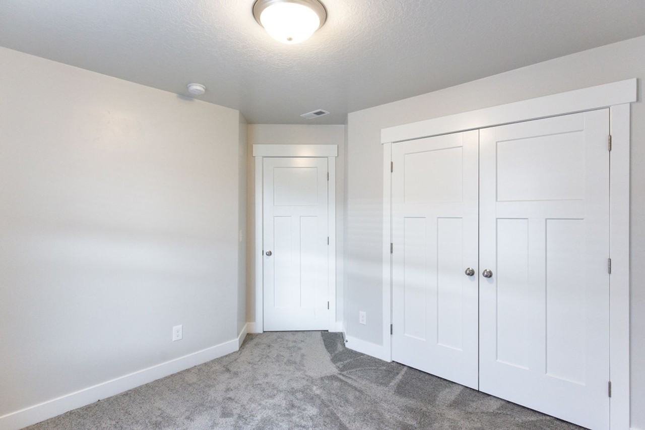 3856 W 1650 N - Photo 6 of 15