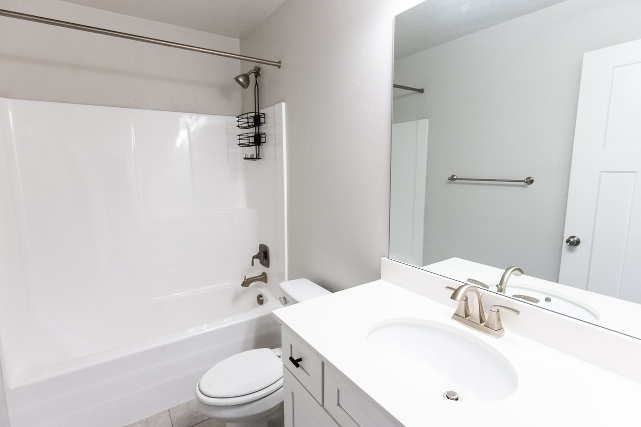 3856 W 1650 N - Photo 7 of 15