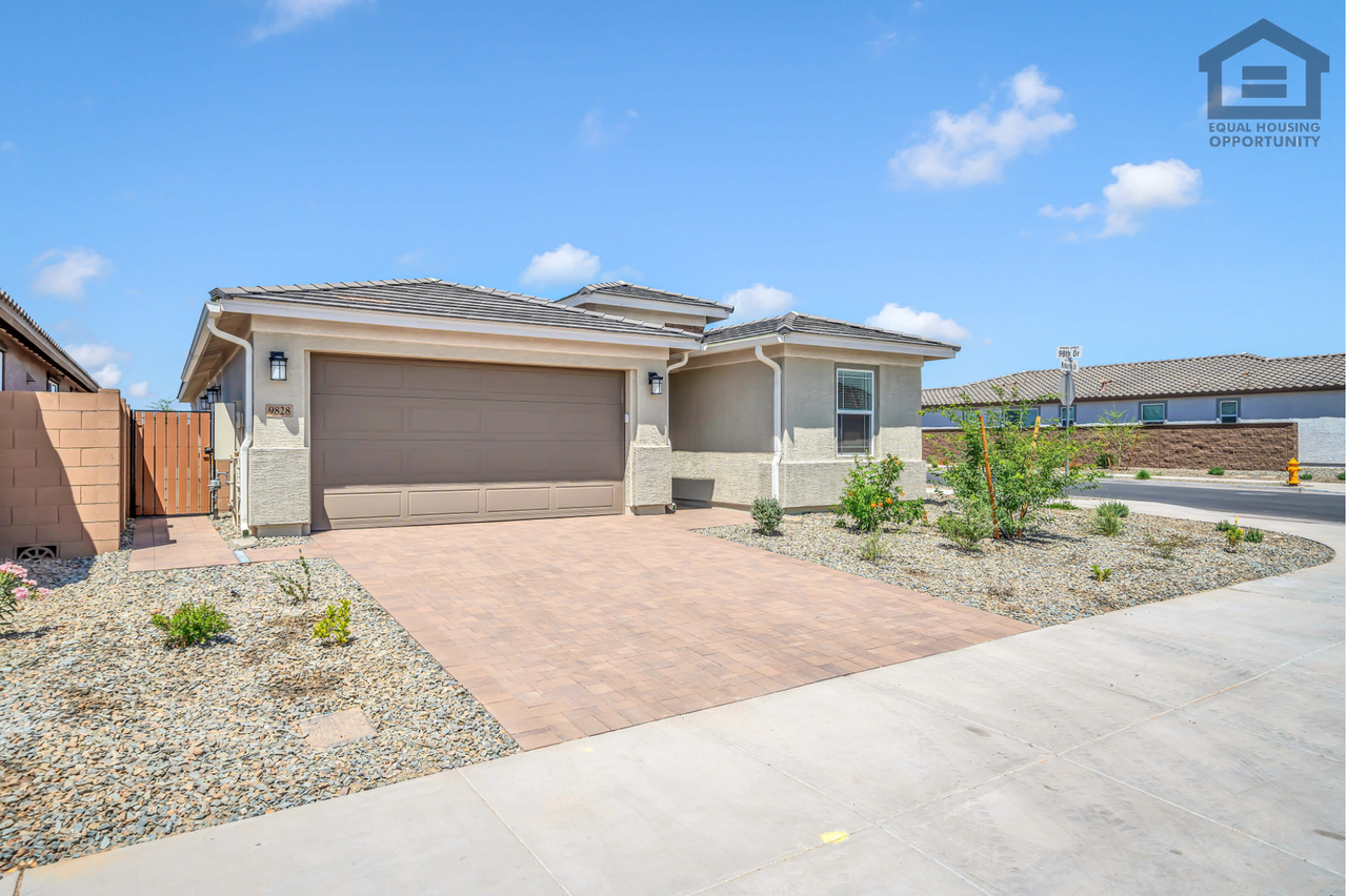 9828 W Mulberry Dr - Photo 6 of 50