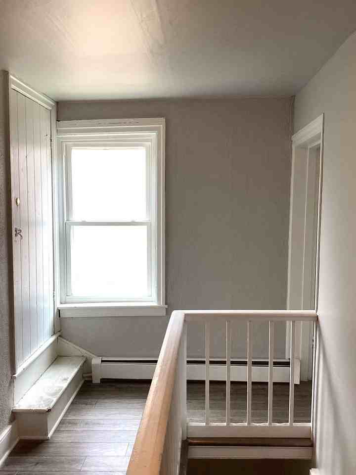 238 E King St - Photo 2 of 15