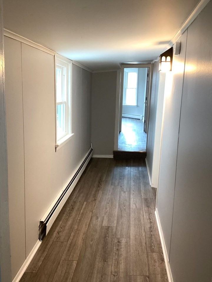 238 E King St - Photo 4 of 15