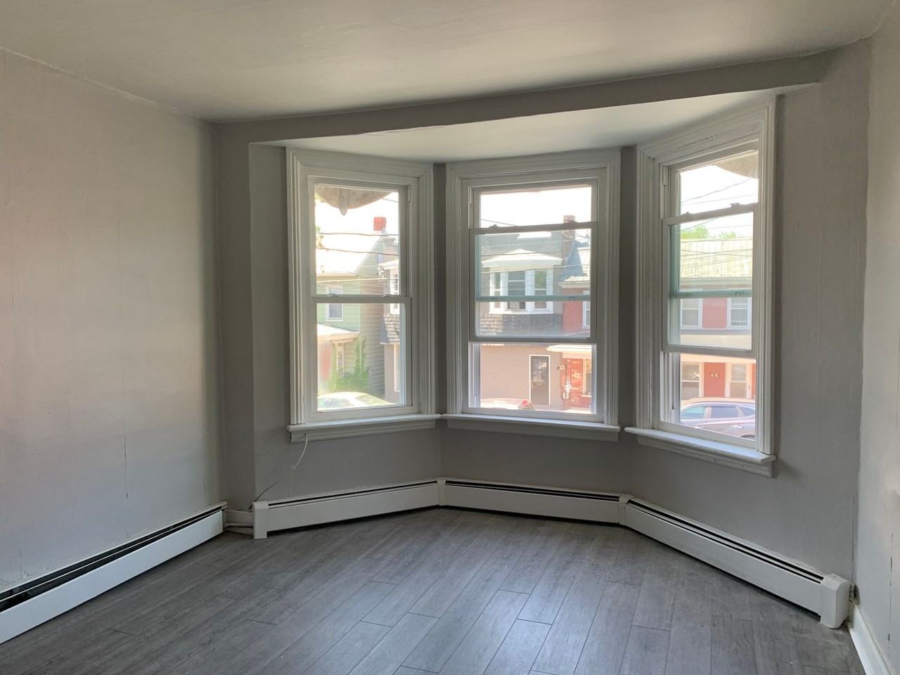 238 E King St - Photo 7 of 15