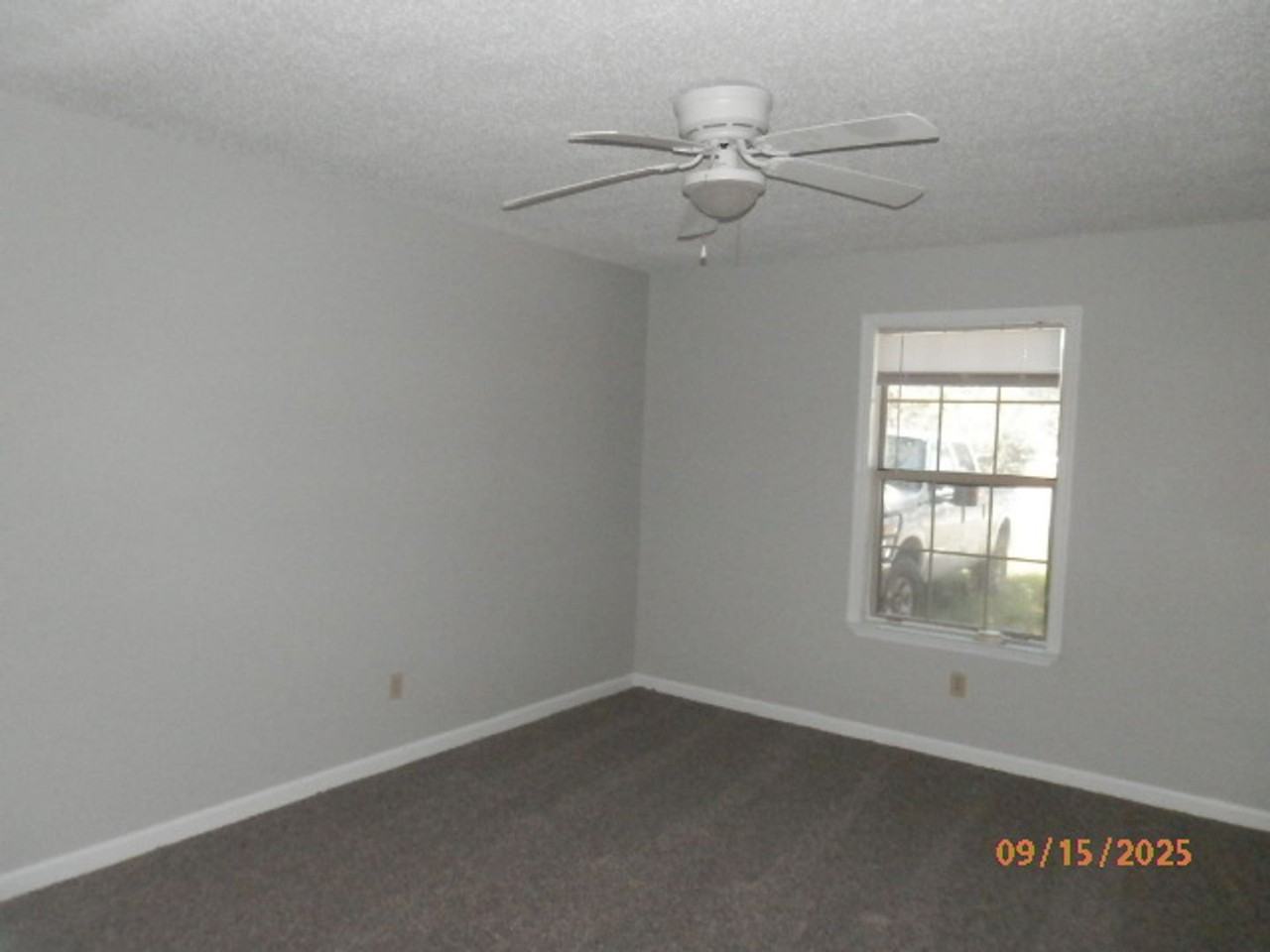 631 Windhaven Dr - Photo 4 of 11