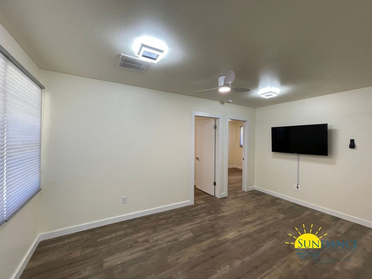 40 4th Ave - Photo 4 of 21