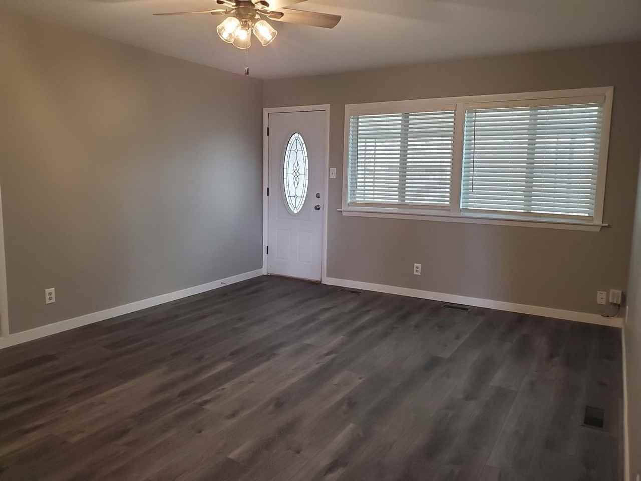 1711 Sw Kent Pl - Photo 5 of 38