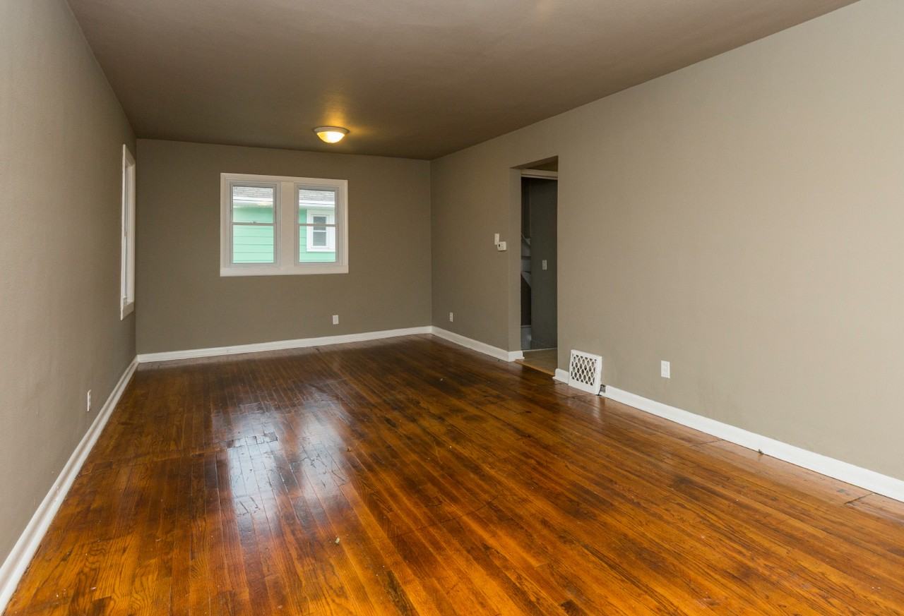 2618 E Grand Ave - Photo 7 of 17