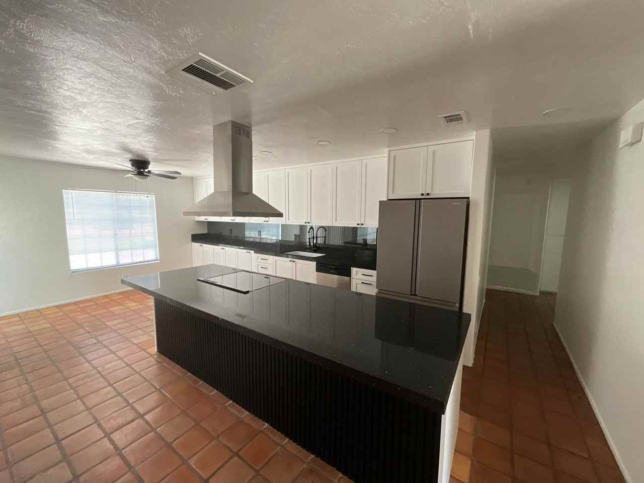 74378 Myrsine Ave - Photo 4 of 17