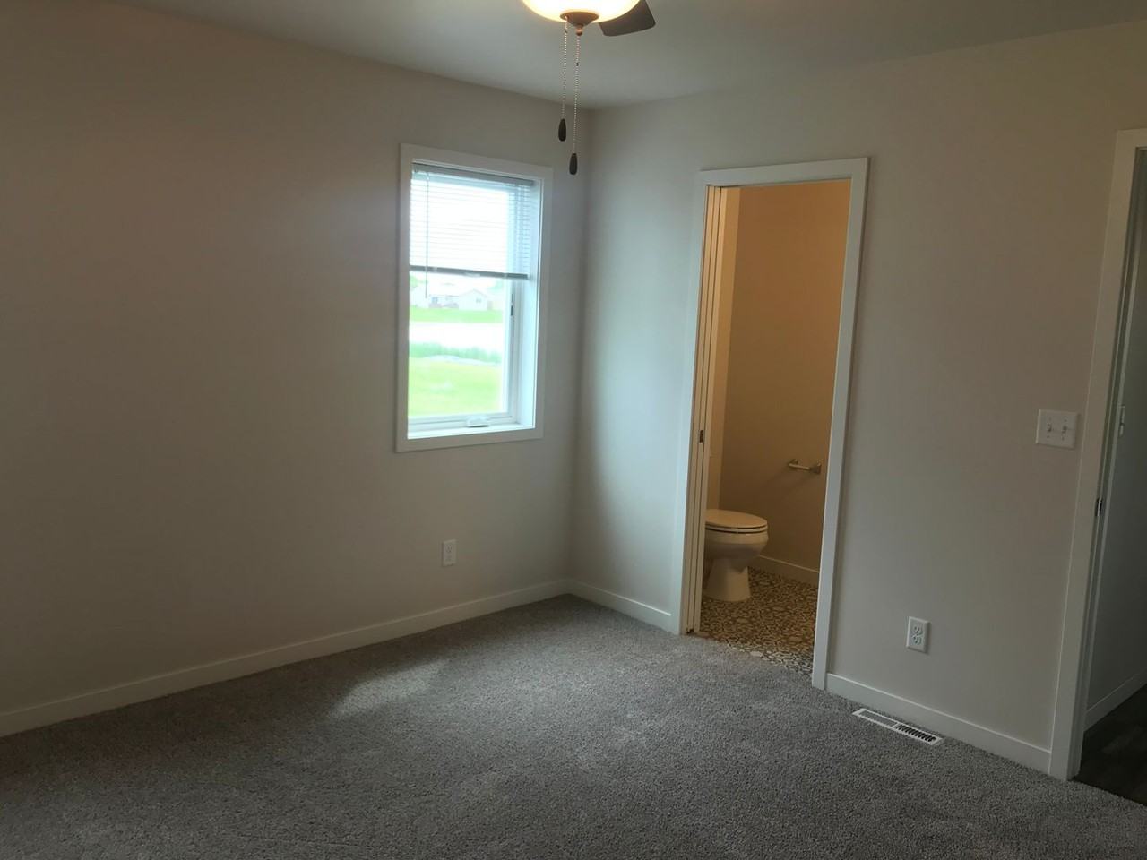 1274 5th St Nw - Photo 7 of 15
