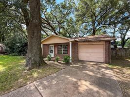 featured image of 5240 Catalina St