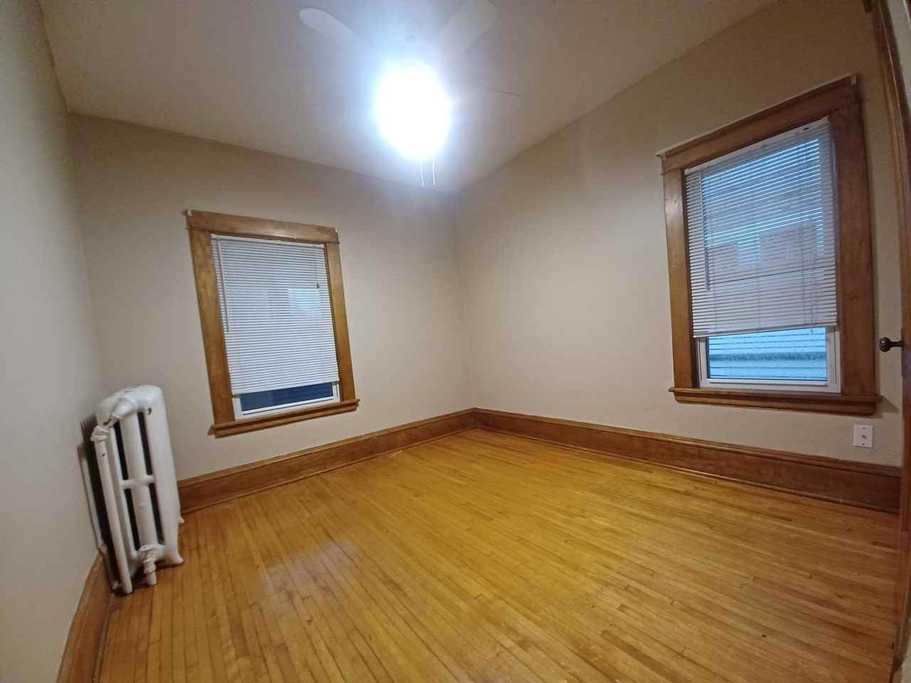 1180 Charles Ave - Photo 6 of 15