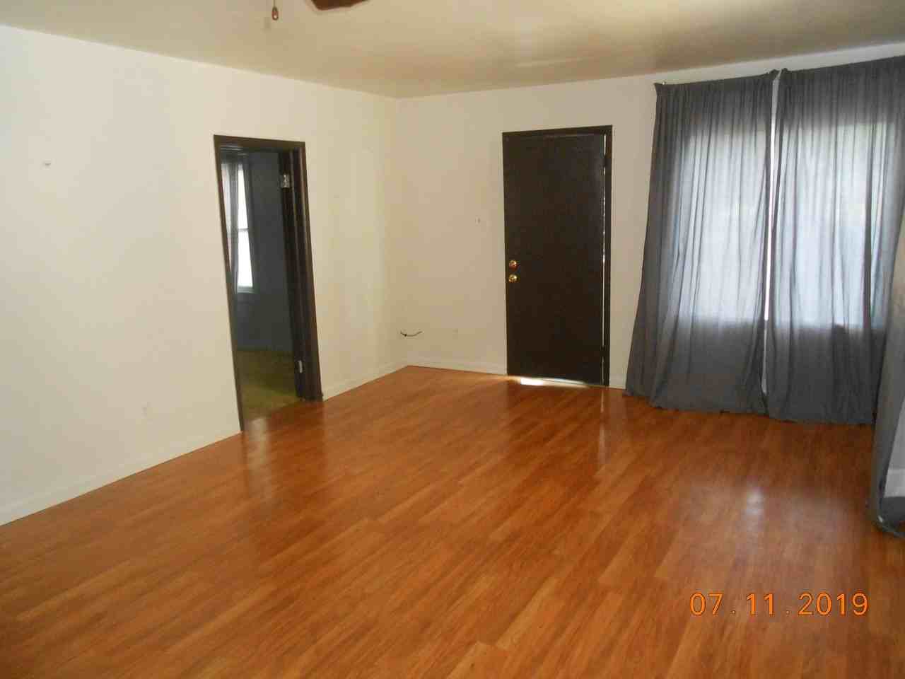25 Marshall Pl - Photo 5 of 20