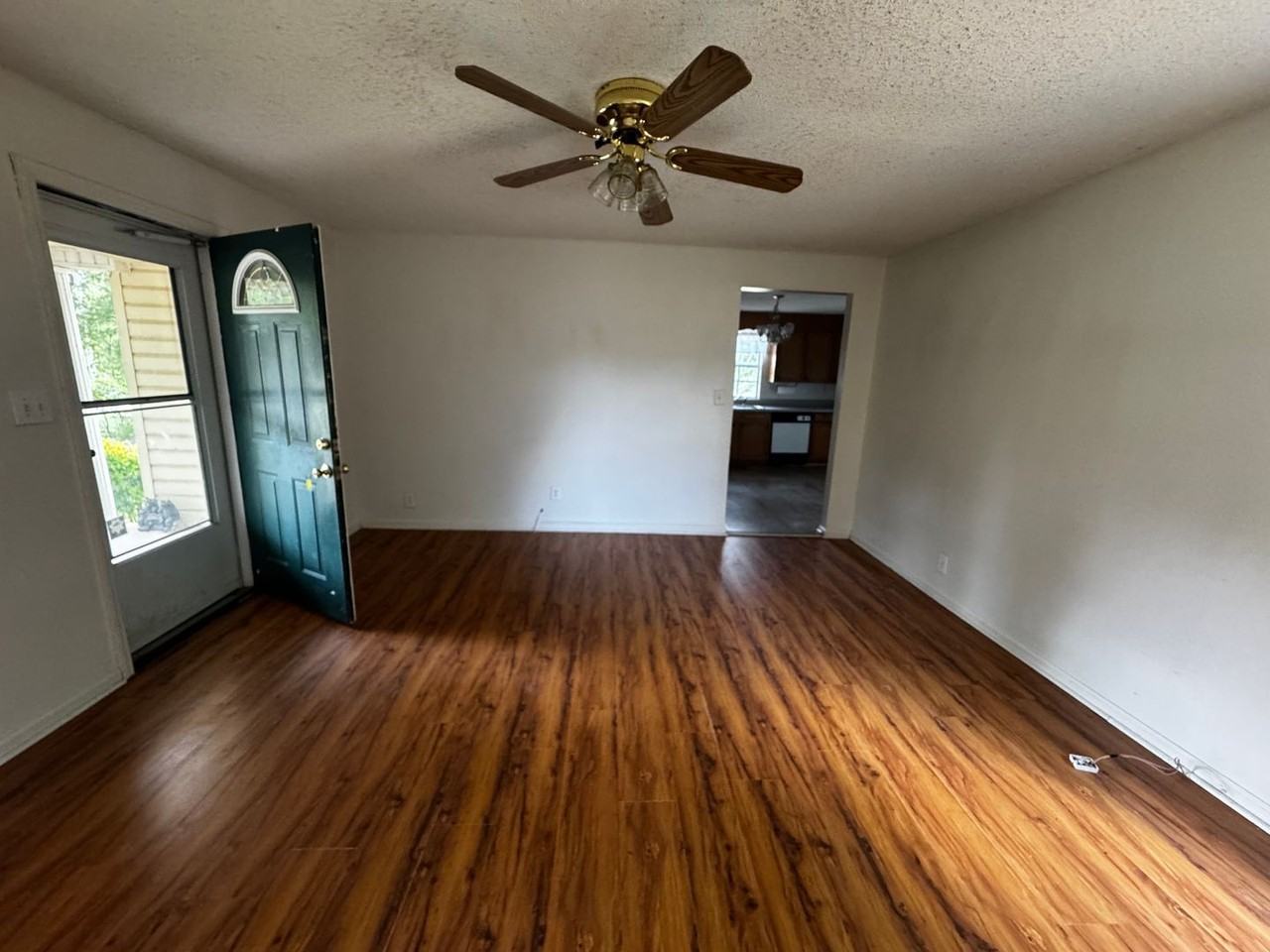 545 Christopher Rd - Photo 5 of 23