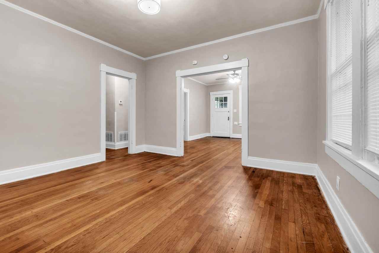 342 N Claybrook St - Photo 4 of 21