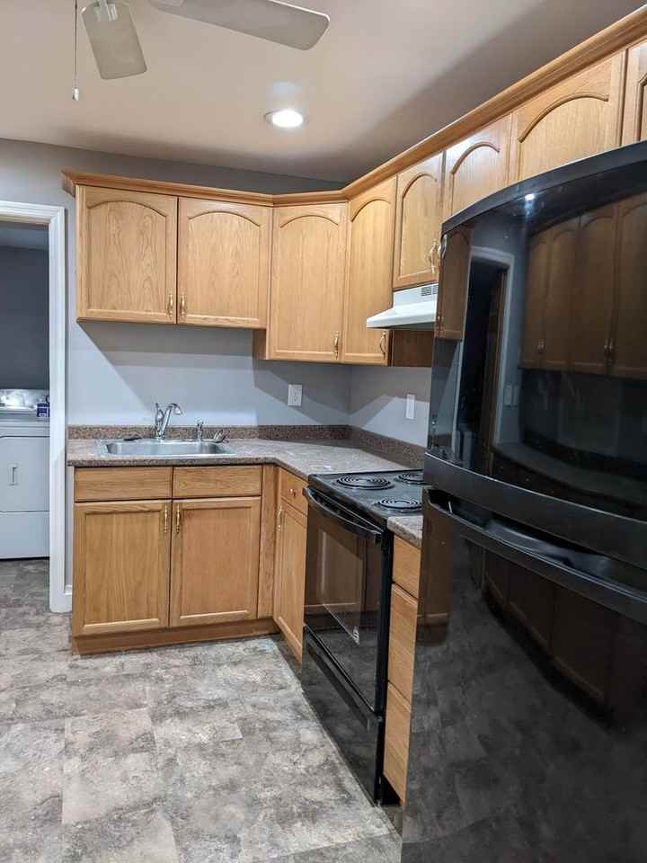 520 Ridge St - Photo 4 of 11