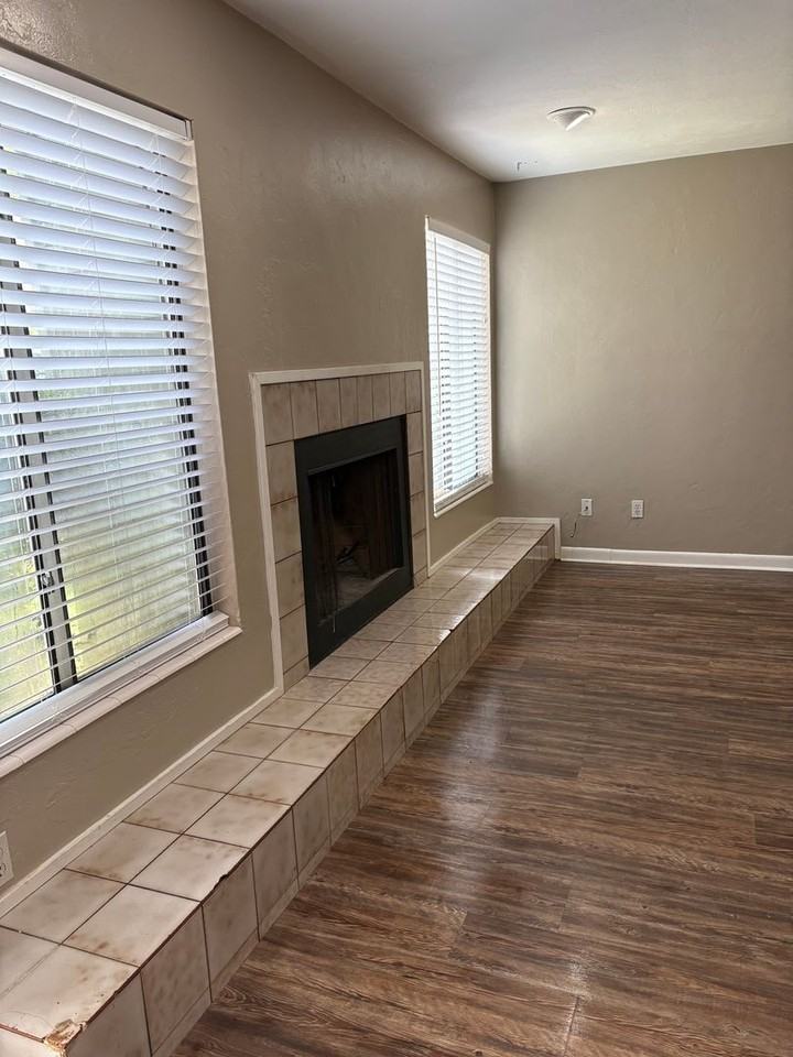 517 Teal Ln - Photo 3 of 11