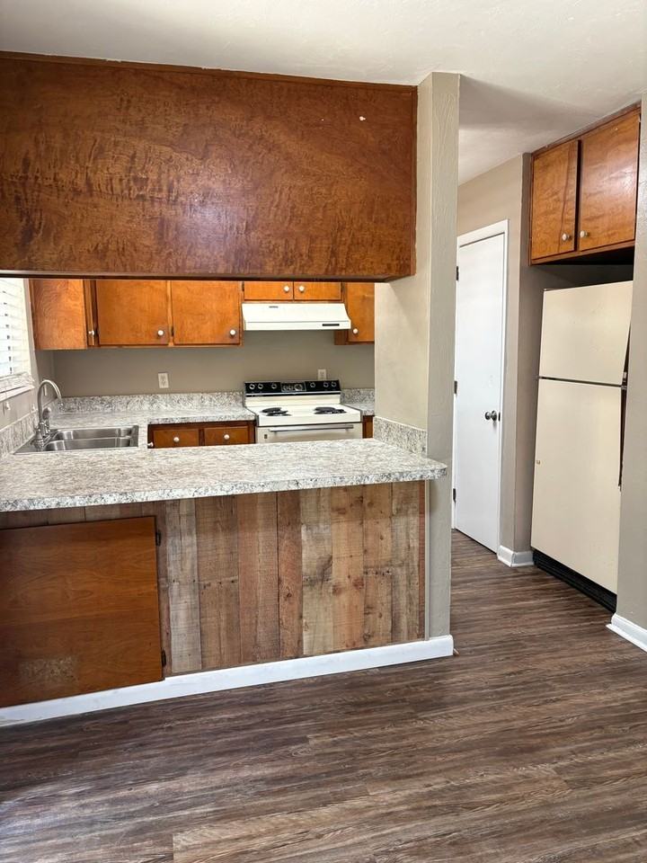 517 Teal Ln - Photo 4 of 11