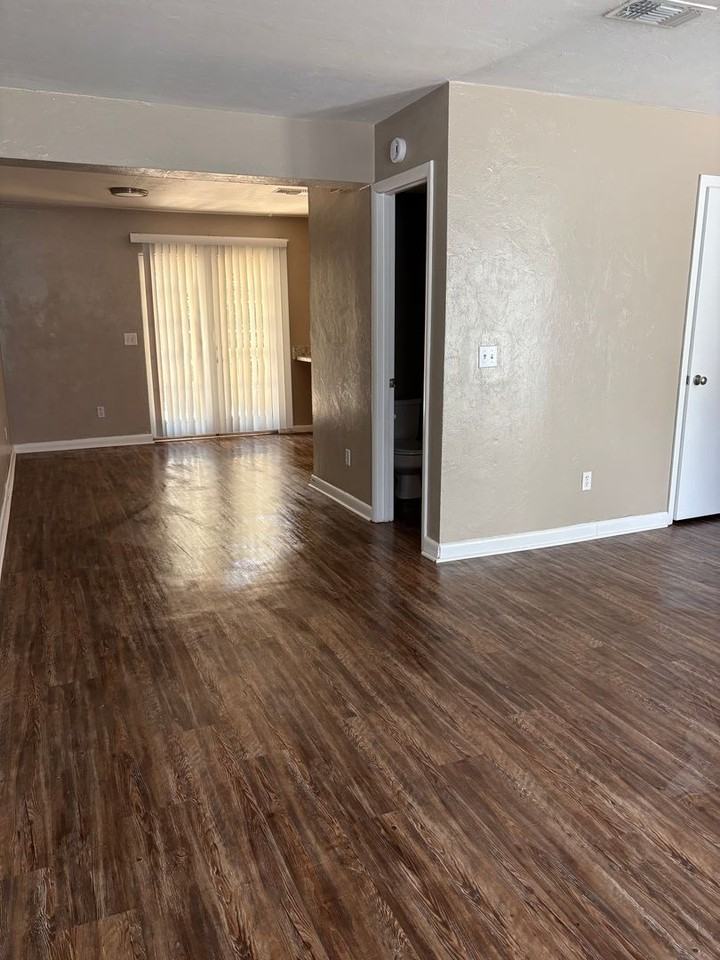 517 Teal Ln - Photo 5 of 11