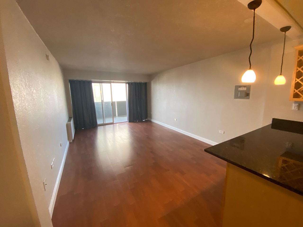 909 N Logan St - Photo 3 of 22