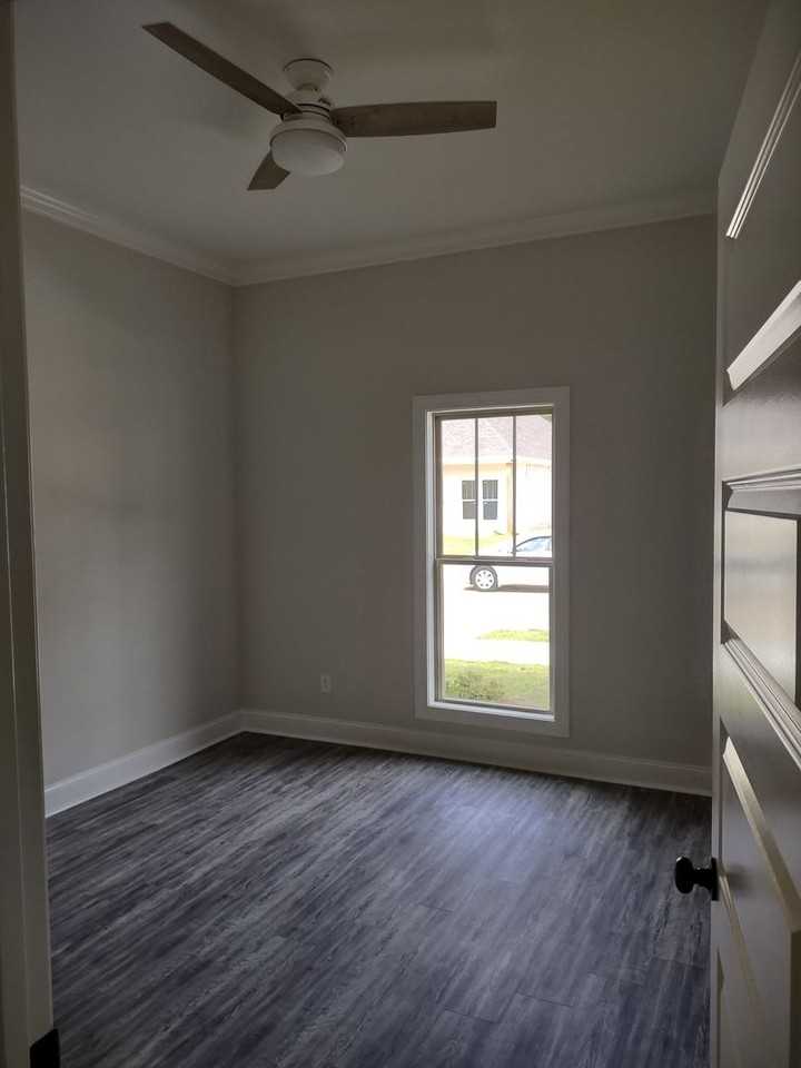 843 Long Leaf Cir - Photo 7 of 29