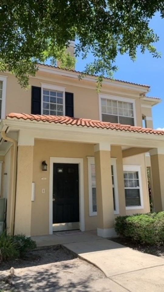 1821 Arbor Lakes Cir - Photo 2 of 20