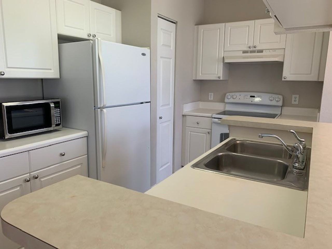 1821 Arbor Lakes Cir - Photo 7 of 20