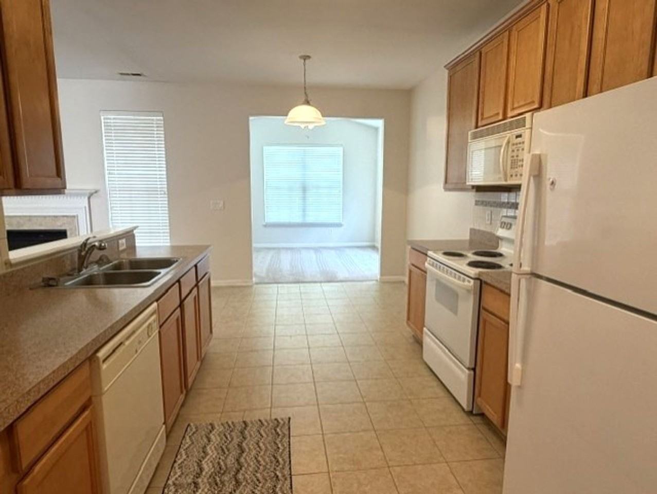 1107 Montreux Dr - Photo 5 of 11