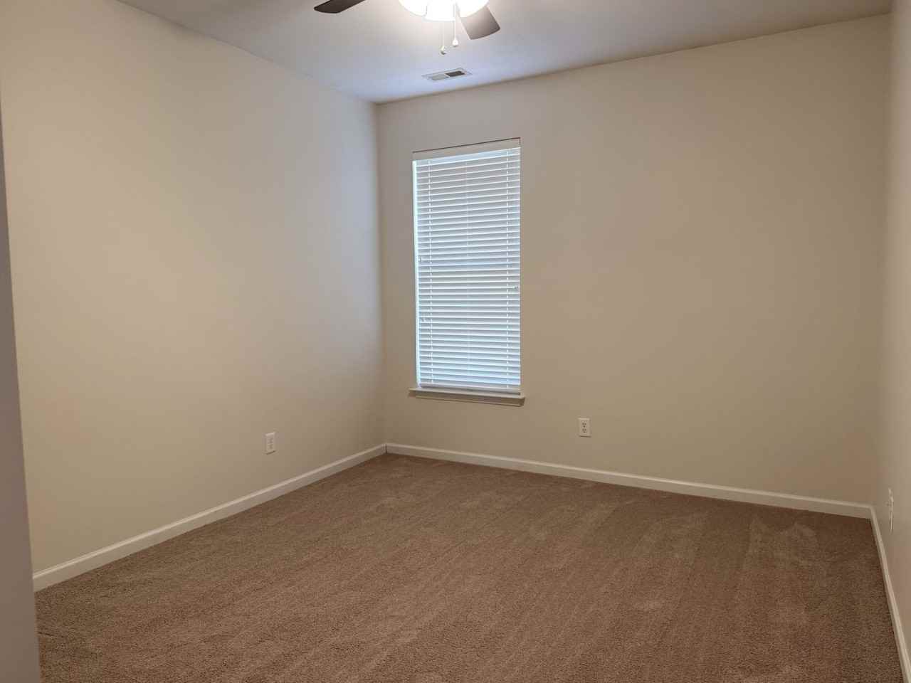 1107 Montreux Dr - Photo 7 of 11