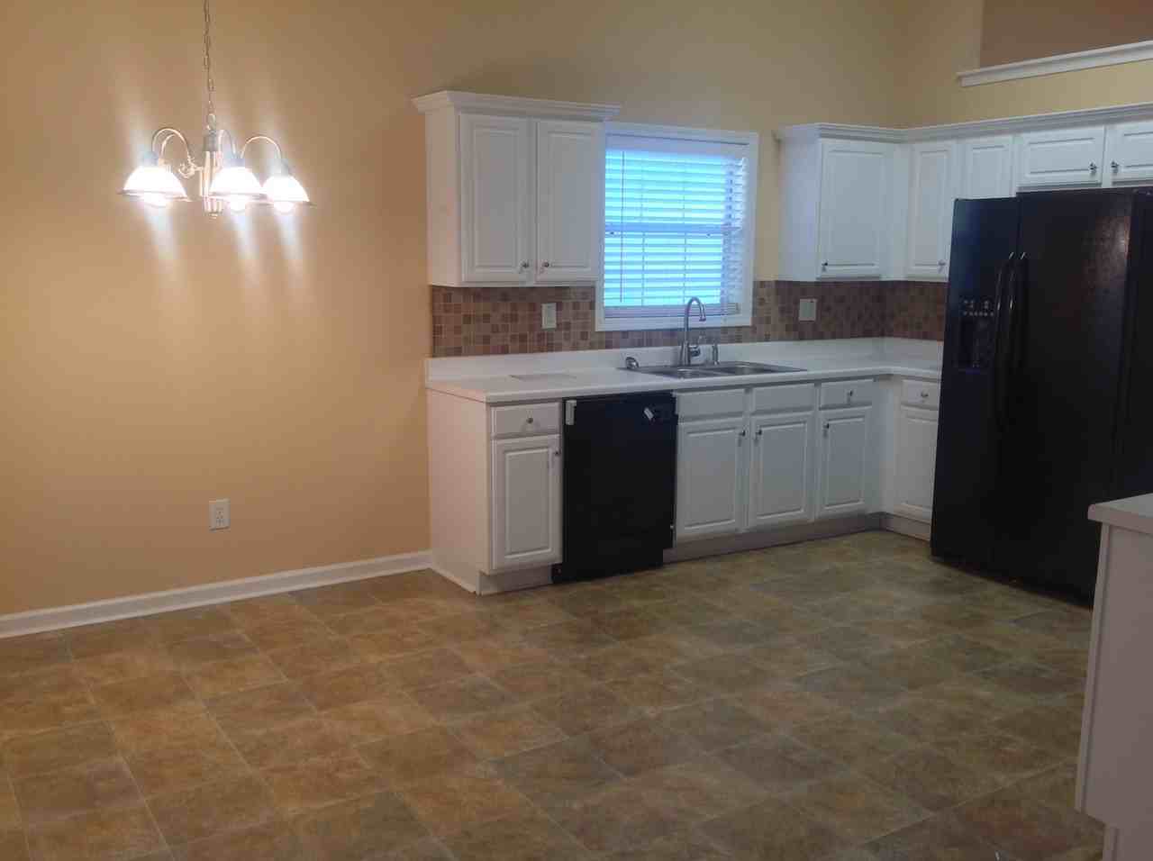 360 Princeton Way - Photo 3 of 11