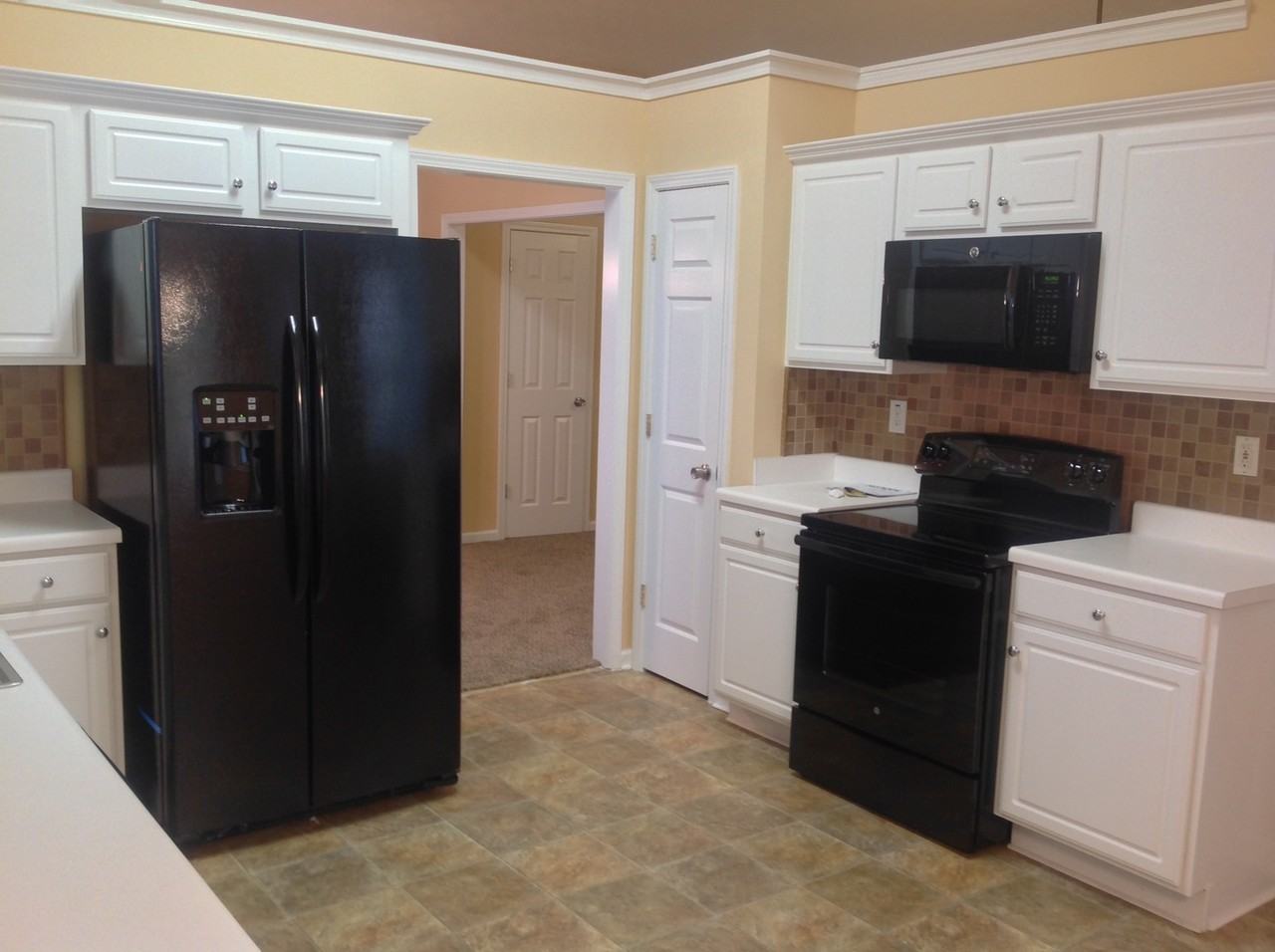 360 Princeton Way - Photo 4 of 11