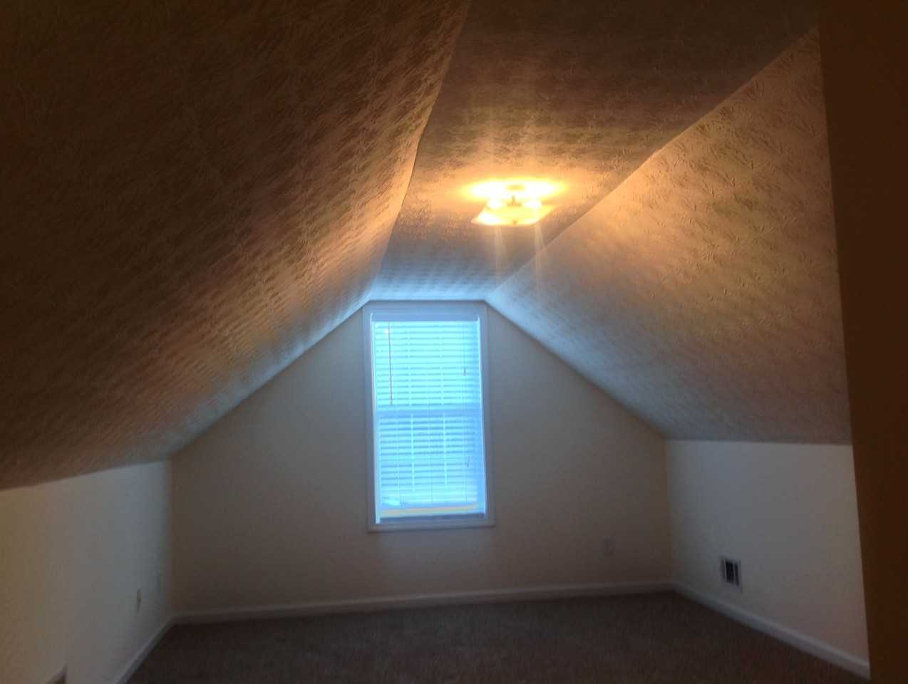 360 Princeton Way - Photo 5 of 11