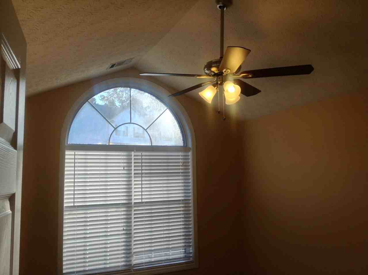 360 Princeton Way - Photo 6 of 11