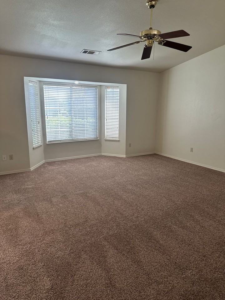 1954 Charade Way - Photo 2 of 19