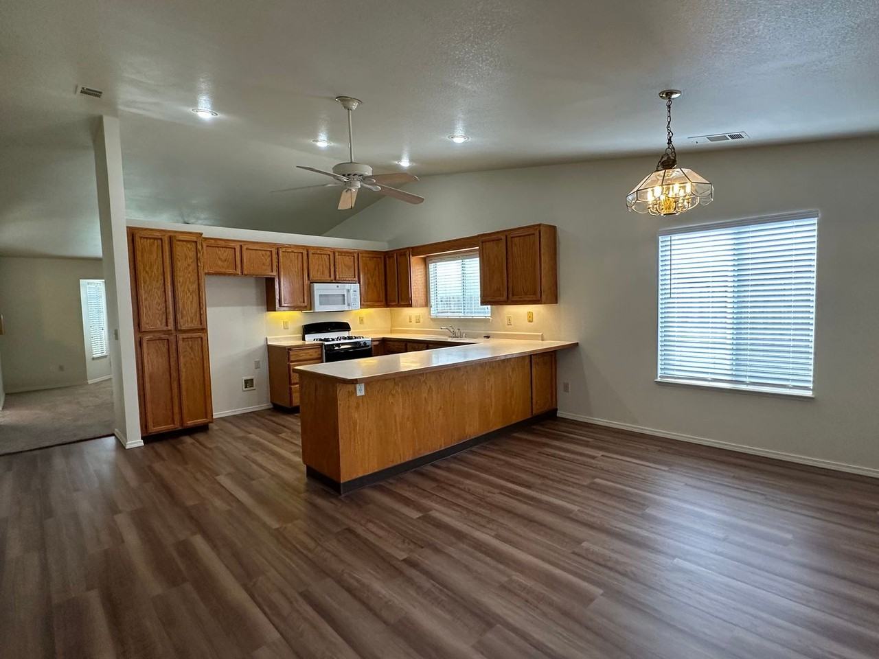 1954 Charade Way - Photo 4 of 19